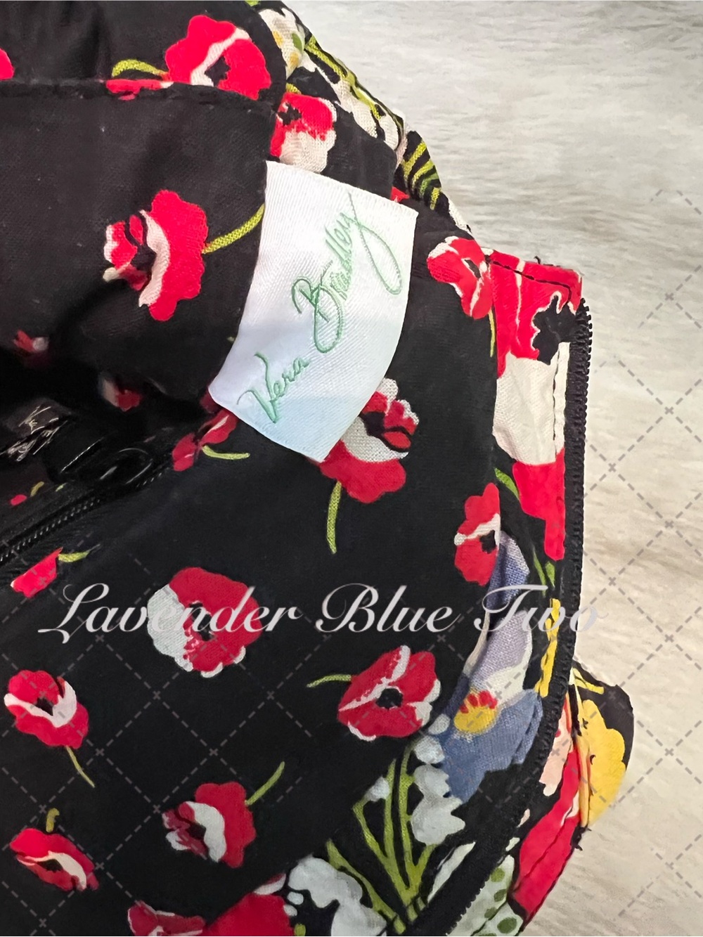 VERA BRADLEY Poppy Flelds 2010 Angle Tote Red Green Floral Y2K - Picture 12 of 13